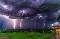 【画像素材】荒れ狂う嵐の雷雨