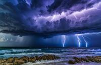 【画像素材】雷が光る空の下の海