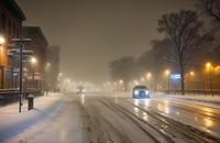 【画像素材】吹雪の中、街明かりがぼんやりと光る